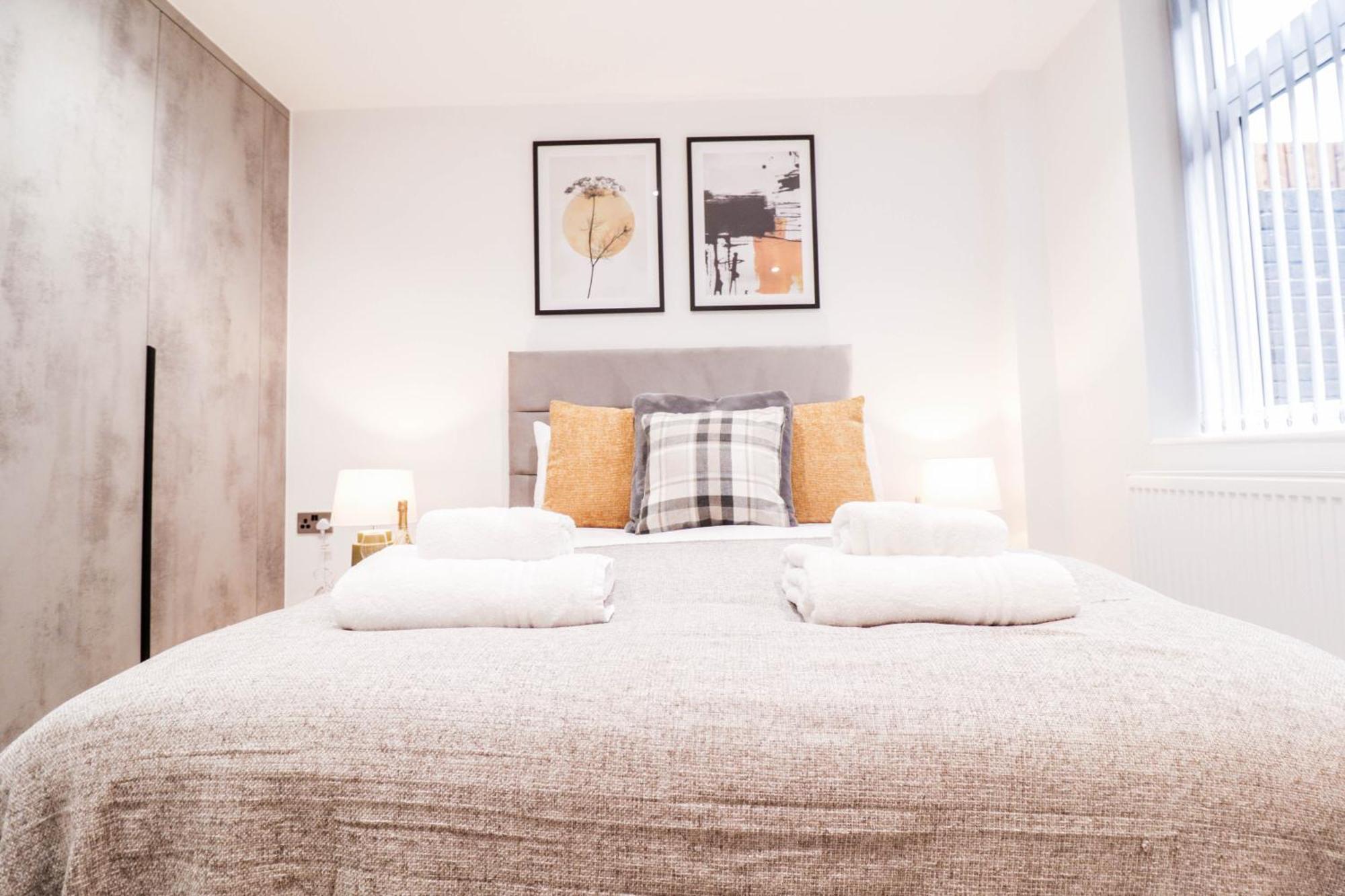 Modern 1-Bed Apartment In Buckinghamshire With Free Wifi, Parking & Garden High Wycombe Exterior photo